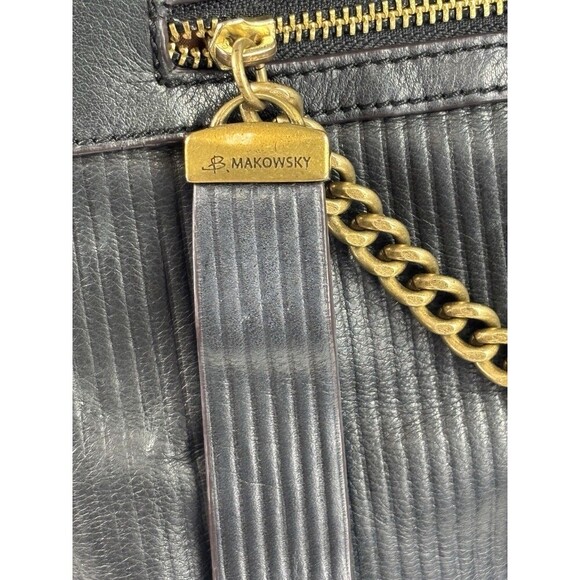 B Makowsky Shoulder Bag Tote Black Leather Brass Chain Hardware Pockets - Picture 6 of 16